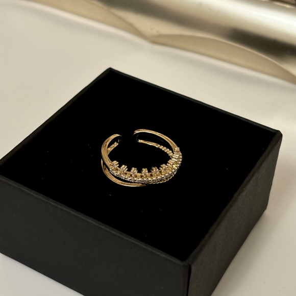 Princess Tiara 14k Plated Gold Crystal Ring - Picture 2 of 2